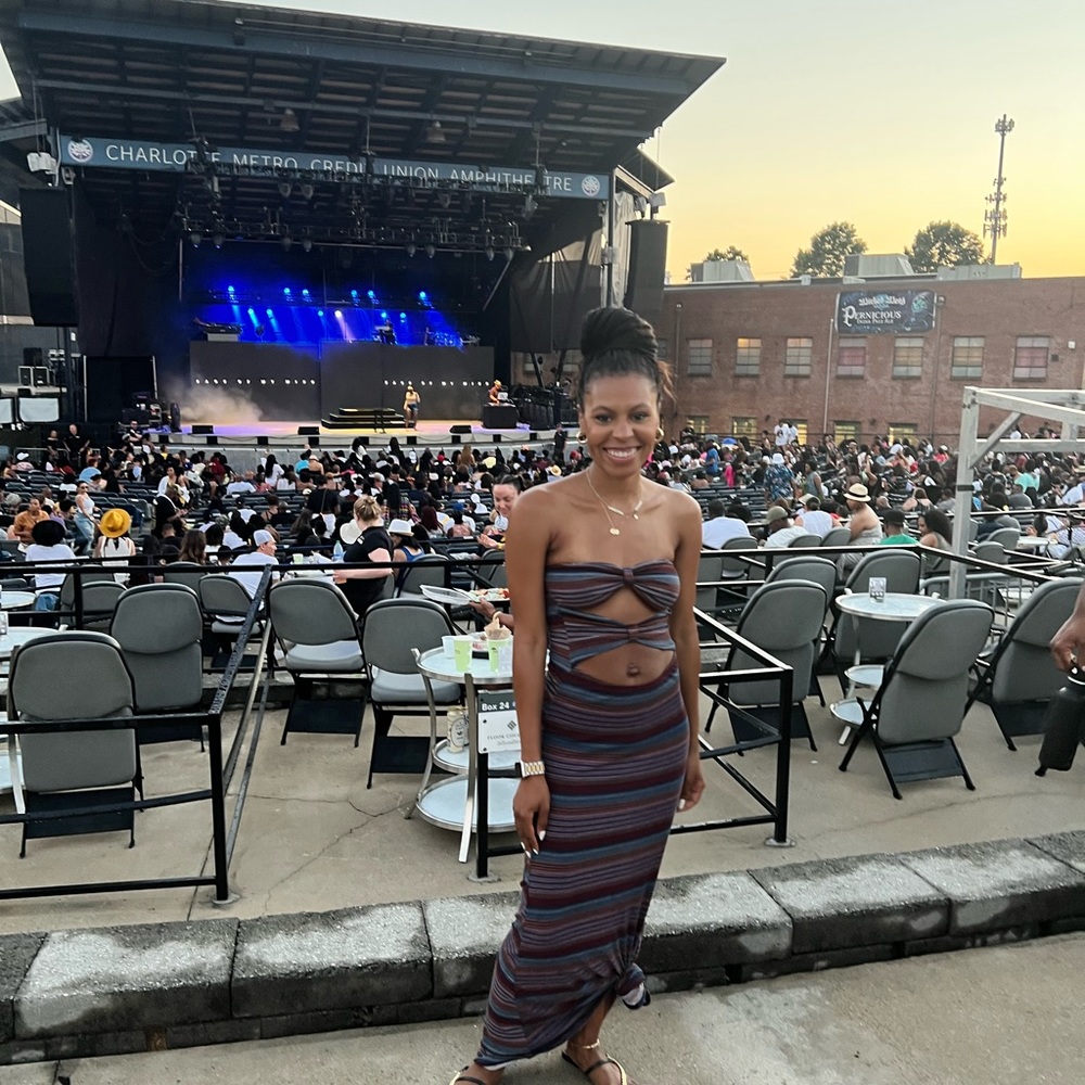 Strapless maxi dress with cut out